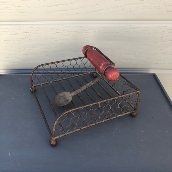 Chicken Wire Napkin Holder